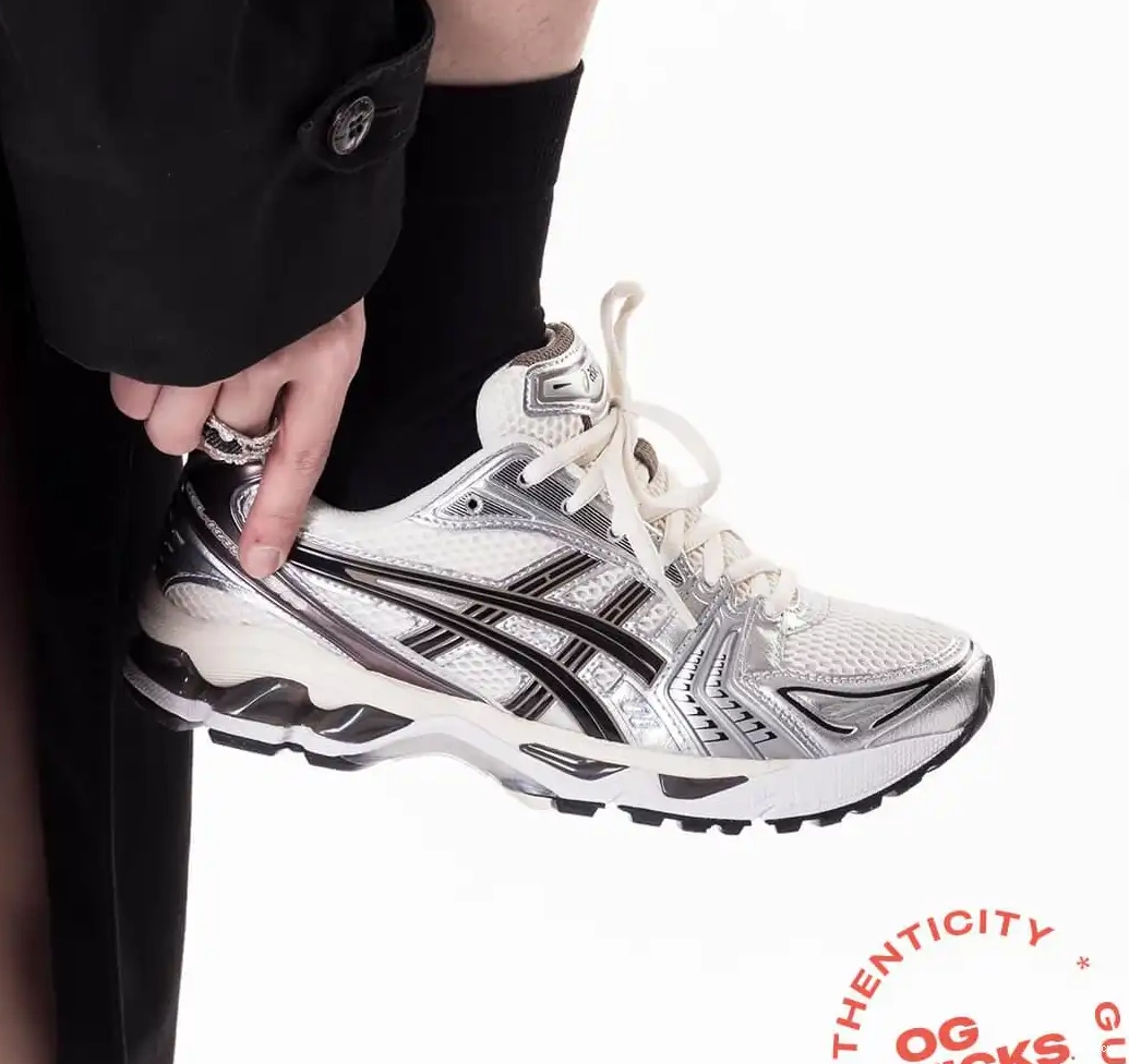 Gel-Kayano Black Plum ASICS Metallic Cream 14 0505